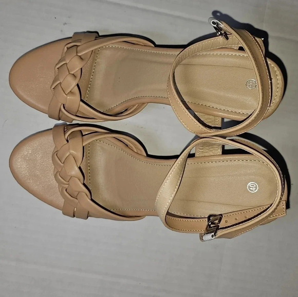 Braided Detail Open Toe Low Platform Sandals - Picture 8 of 10